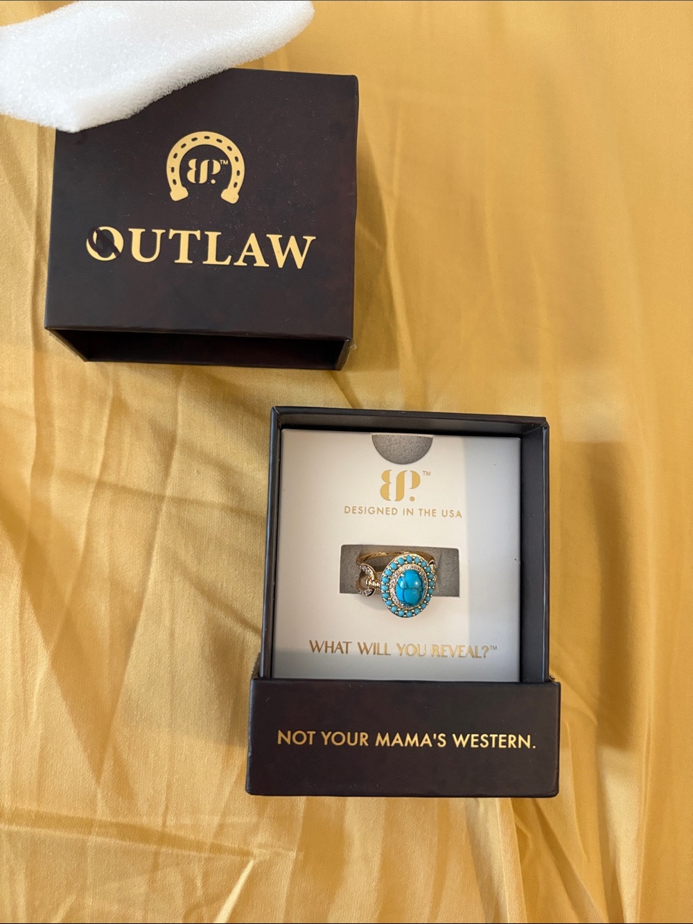 Outlaw Women's Turquoise Oval Statement Ring - Blue & Gold